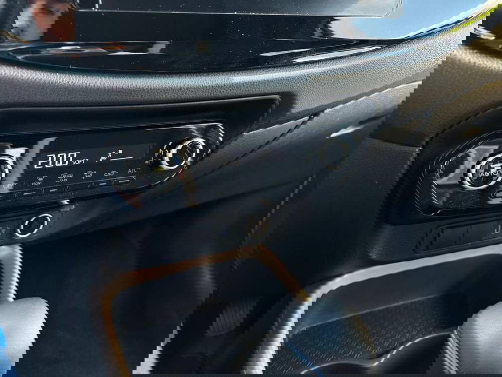 Toyota Aygo X usata a Pavia (13)