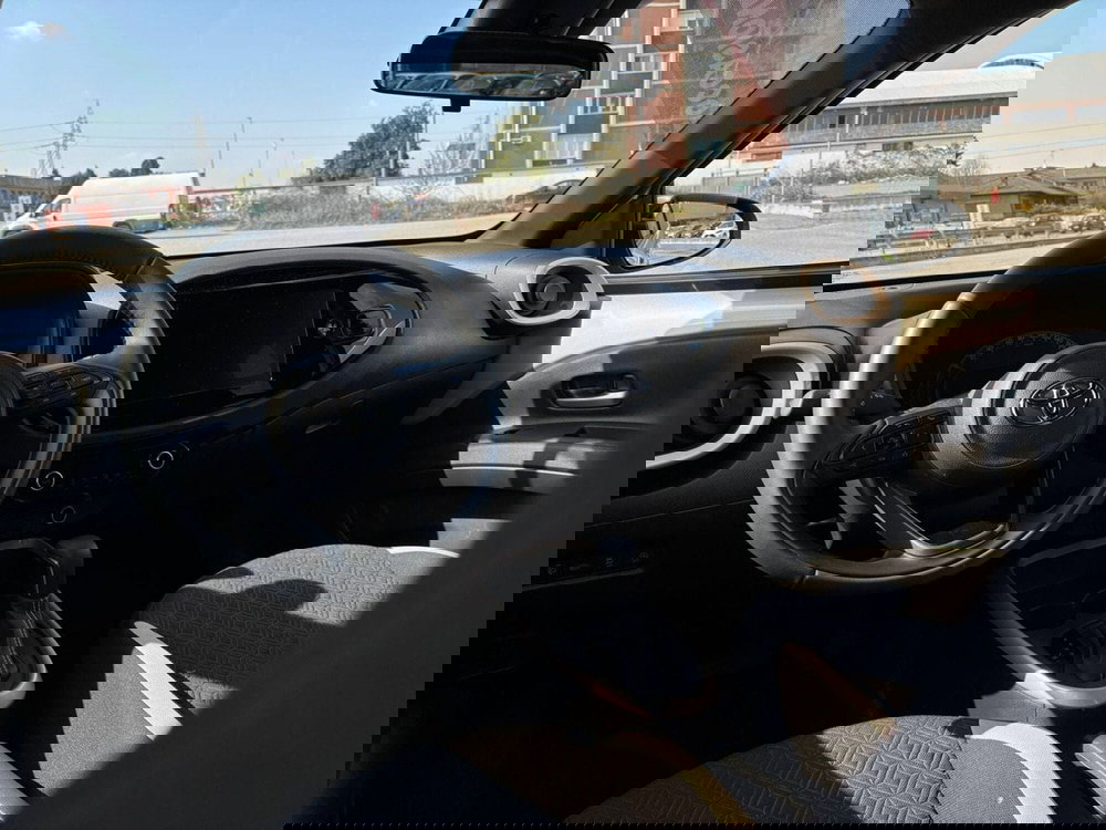 Toyota Aygo X usata a Pavia (3)