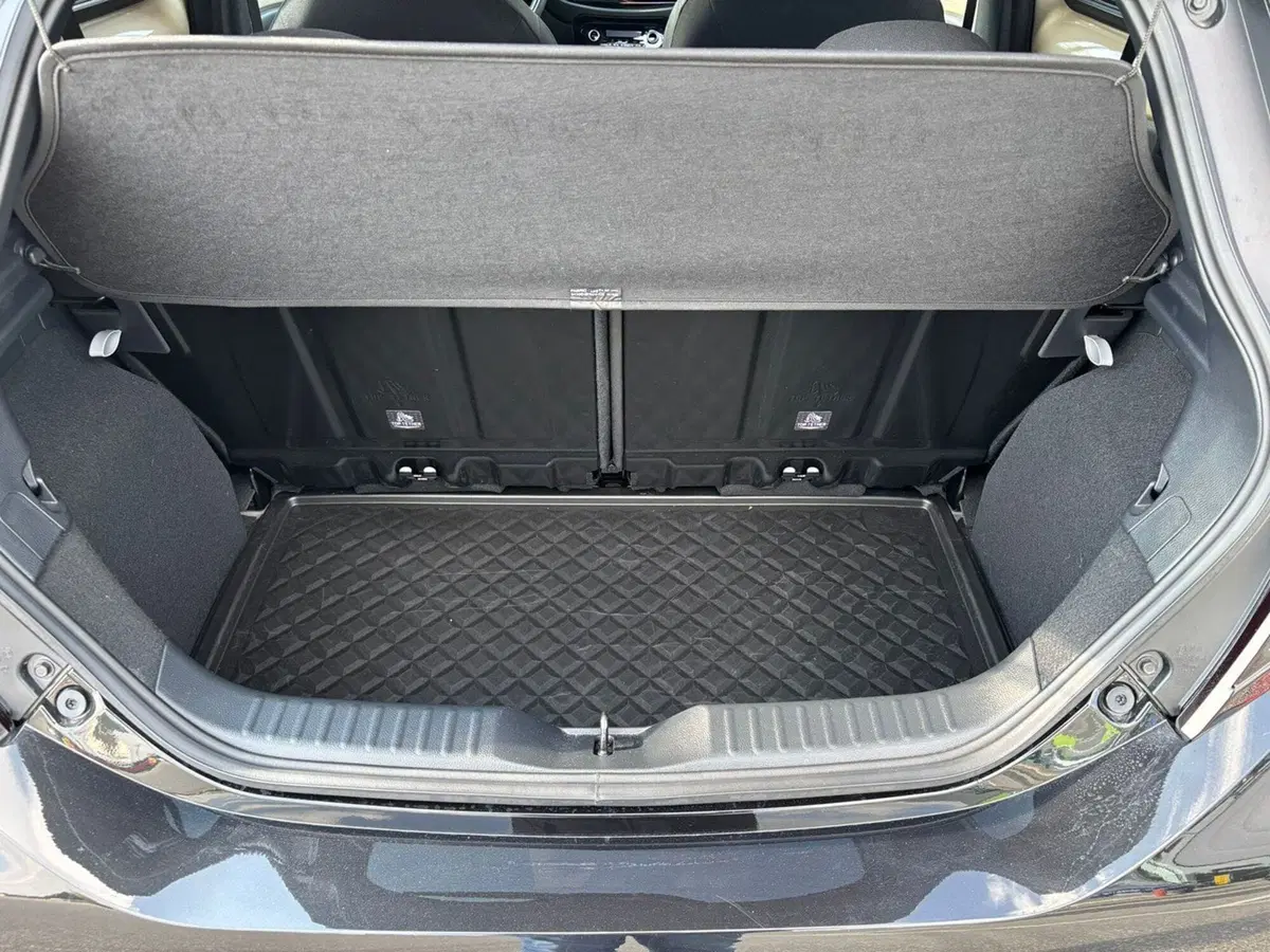 Toyota Aygo X usata a Pavia (5)
