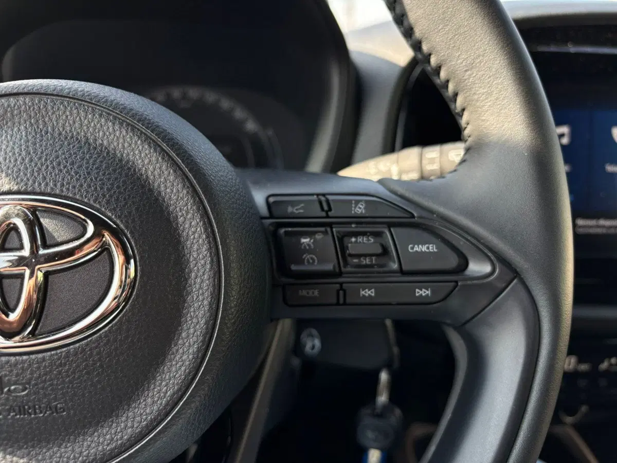 Toyota Aygo X usata a Pavia (8)