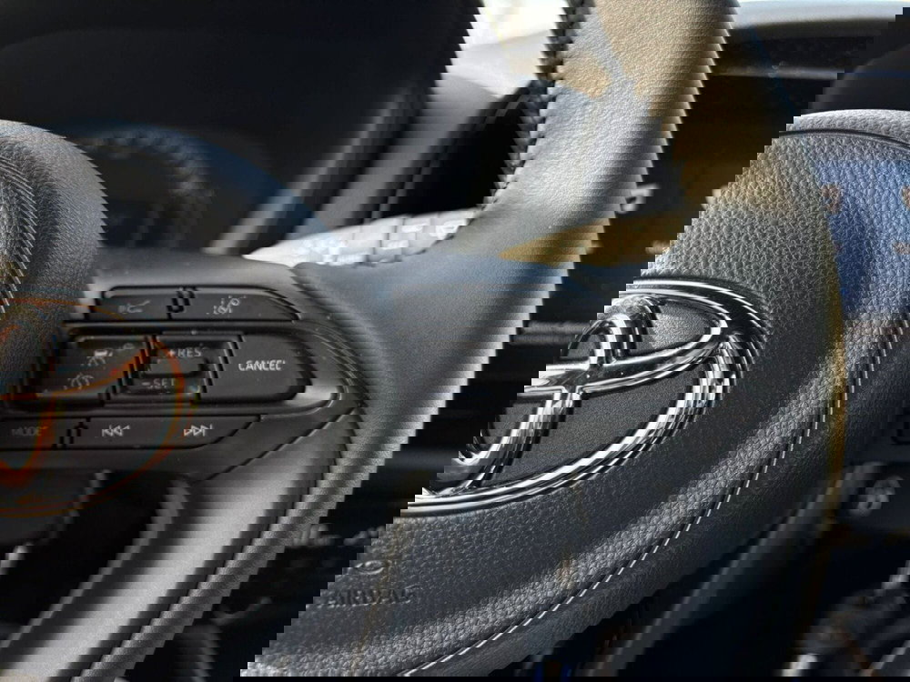 Toyota Aygo X usata a Pavia (8)