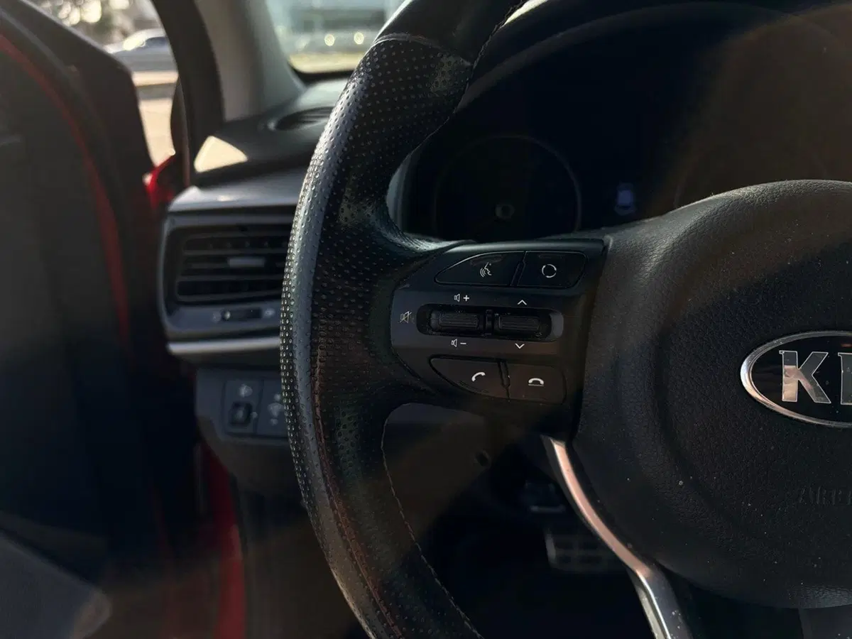Kia Stonic usata a Vercelli (6)