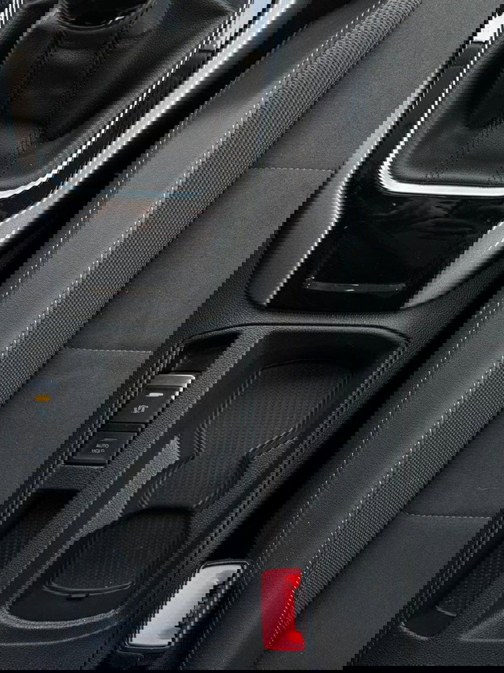 Volkswagen T-Roc usata a Vercelli (9)