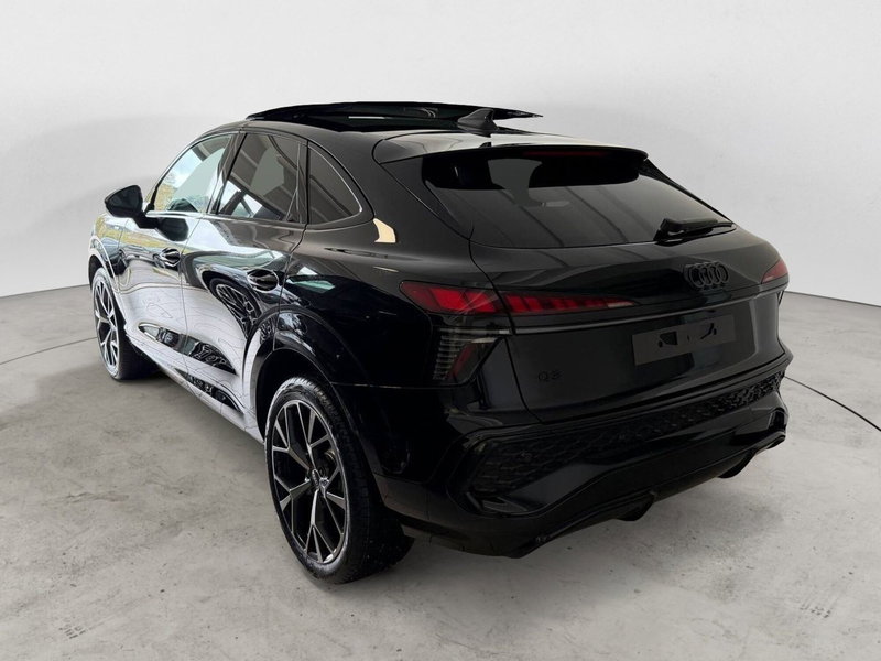 Audi Q3 Sportback nuova a Avellino (3)