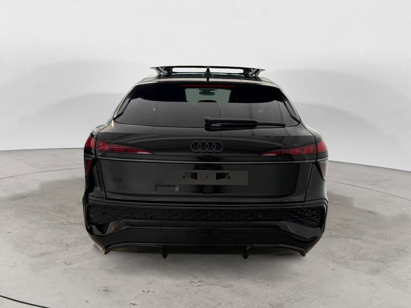 Audi Q3 Sportback nuova a Avellino (4)