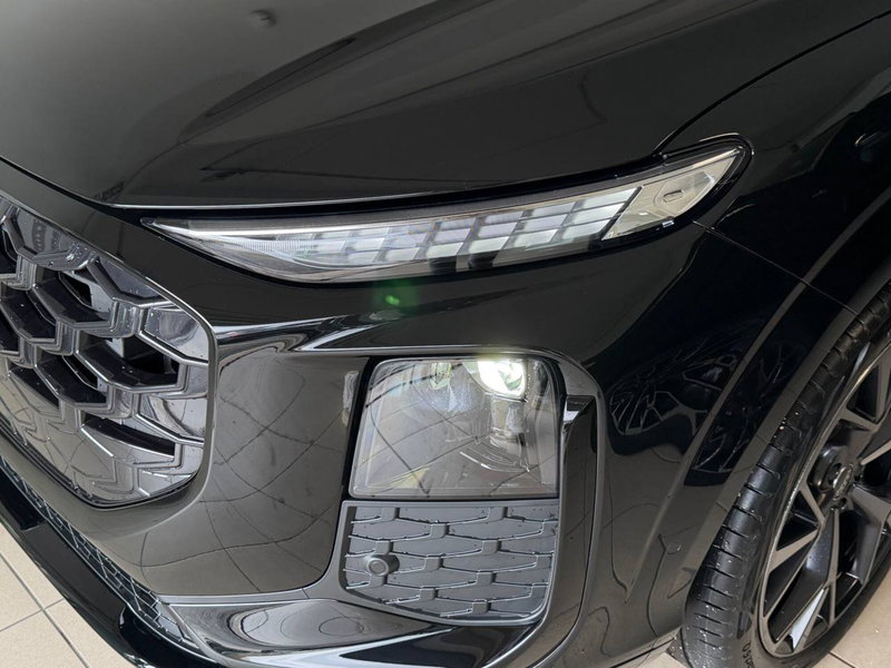 Audi Q3 Sportback nuova a Avellino (6)