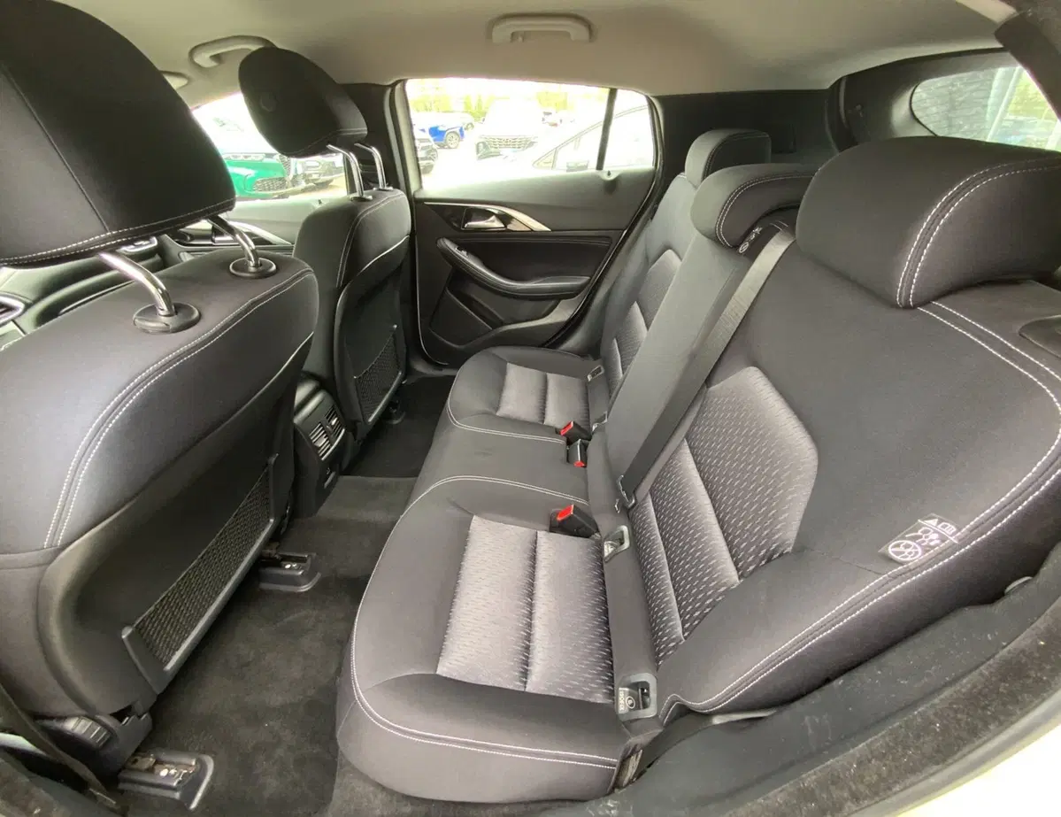 Infiniti Q30 usata a Perugia (10)