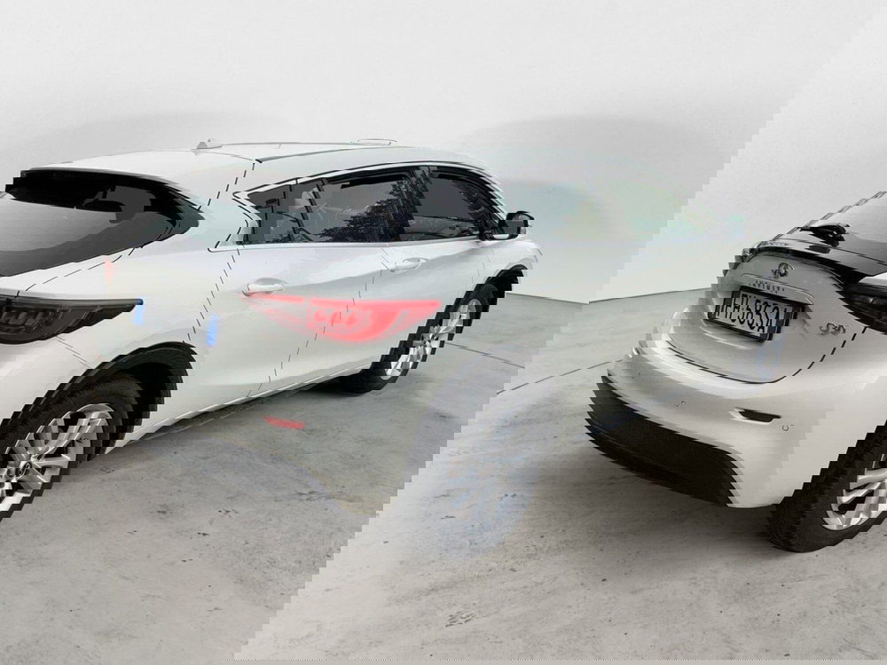 Infiniti Q30 usata a Perugia (13)