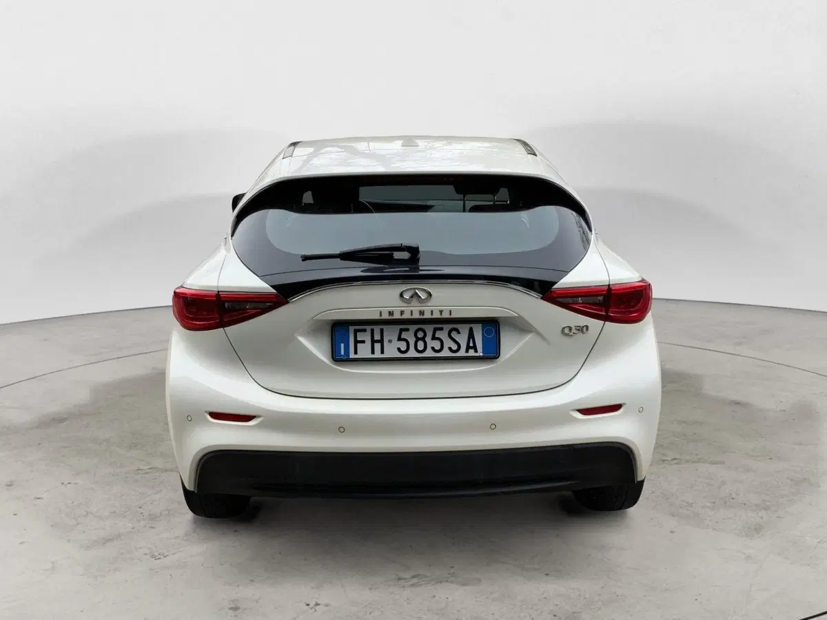 Infiniti Q30 usata a Perugia (14)