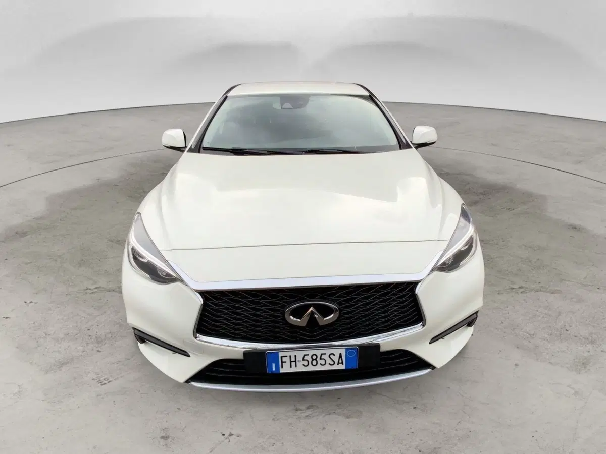 Infiniti Q30 usata a Perugia (4)