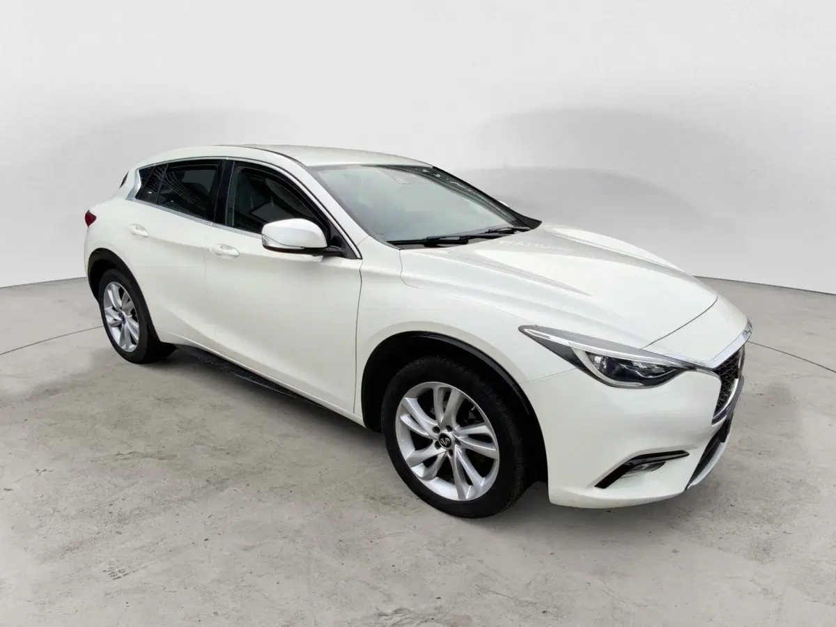 Infiniti Q30 usata a Perugia (5)