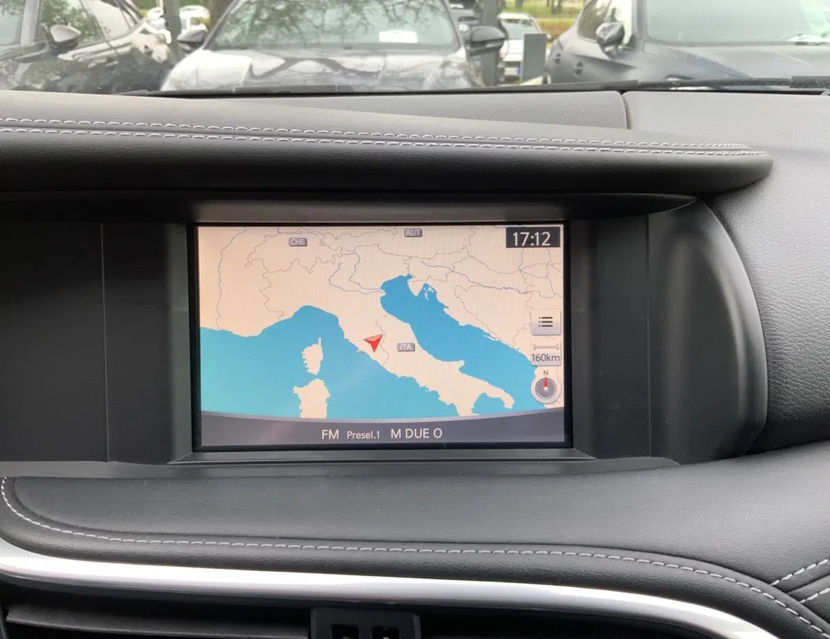 Infiniti Q30 usata a Perugia (7)
