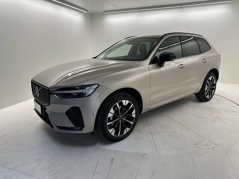 Volvo XC60 nuova a Bergamo