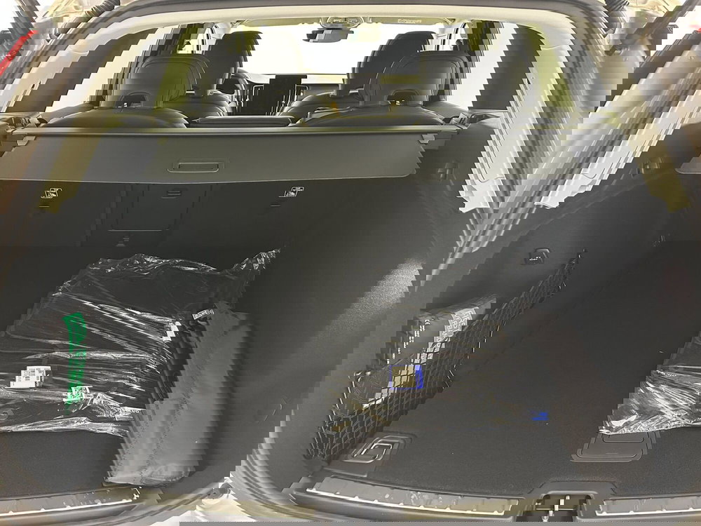 Volvo XC60 nuova a Bergamo (10)