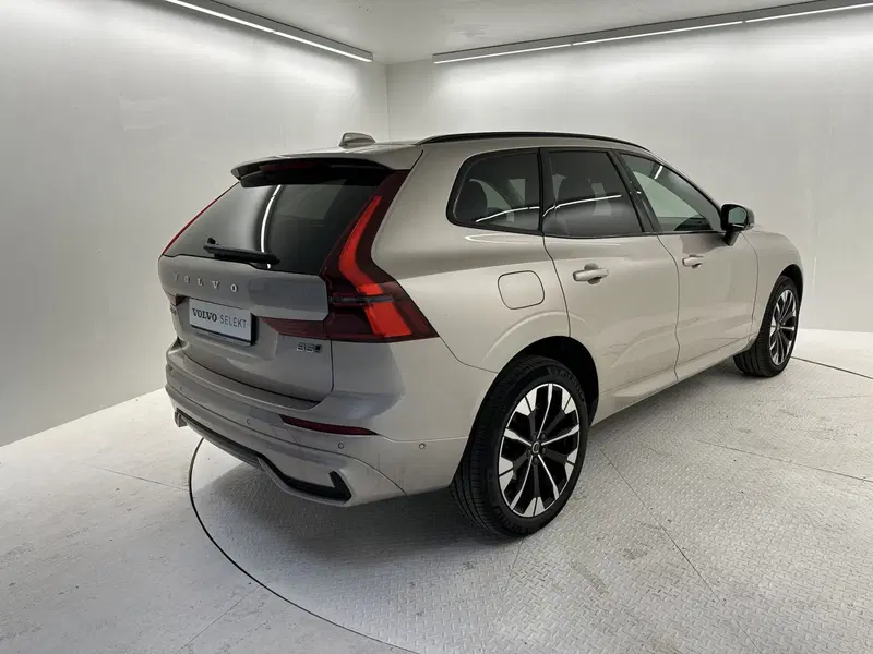 Volvo XC60 nuova a Bergamo (2)