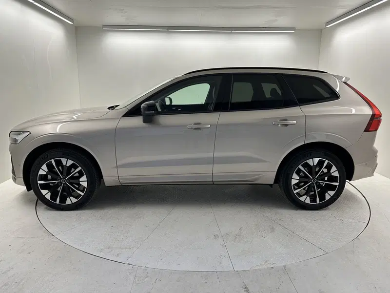 Volvo XC60 nuova a Bergamo (6)