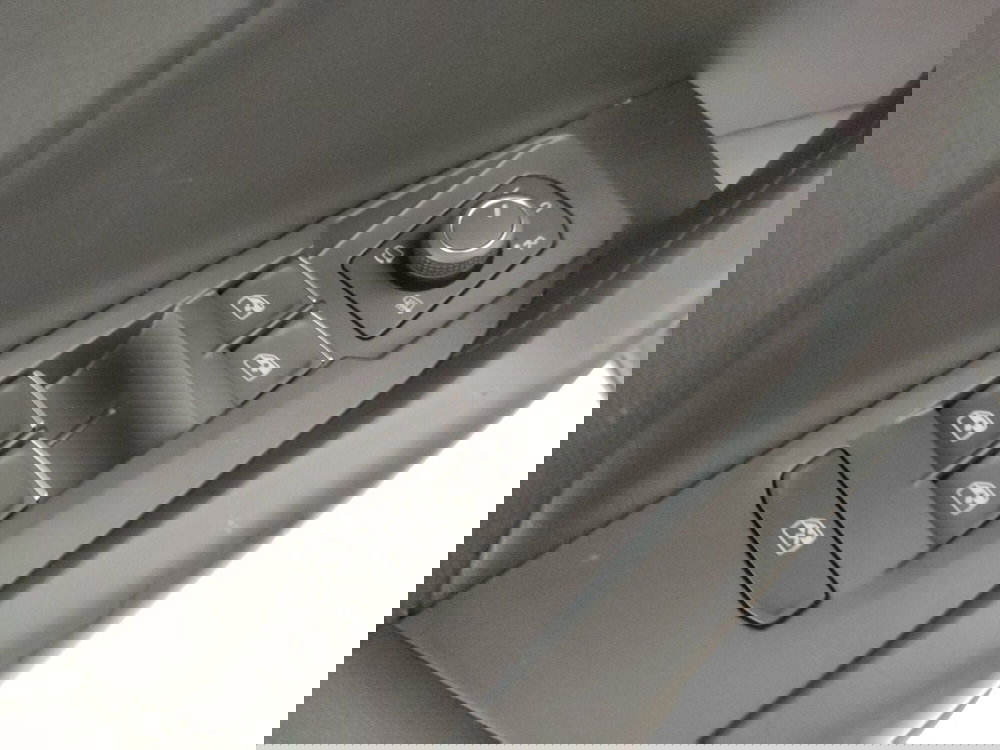 Volkswagen T-Cross nuova a Napoli (12)