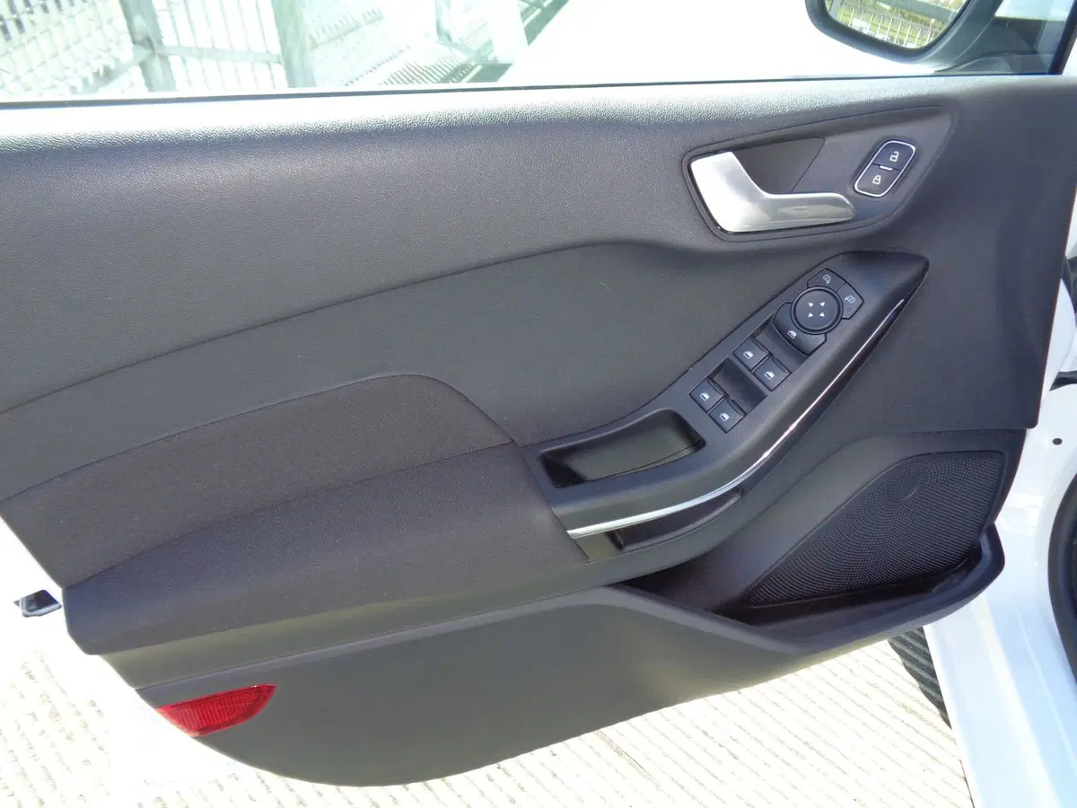 Ford Fiesta usata a Treviso (7)