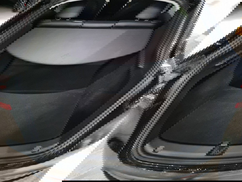 Tesla Model Y usata a Caserta (13)