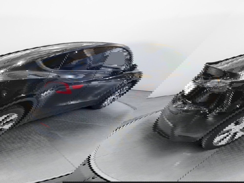 Tesla Model Y usata a Caserta (2)