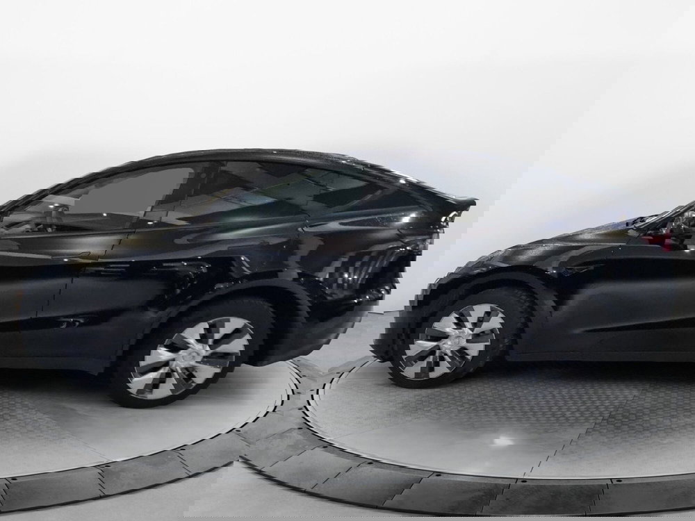 Tesla Model Y usata a Caserta (4)