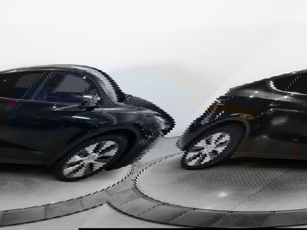 Tesla Model Y usata a Caserta (8)