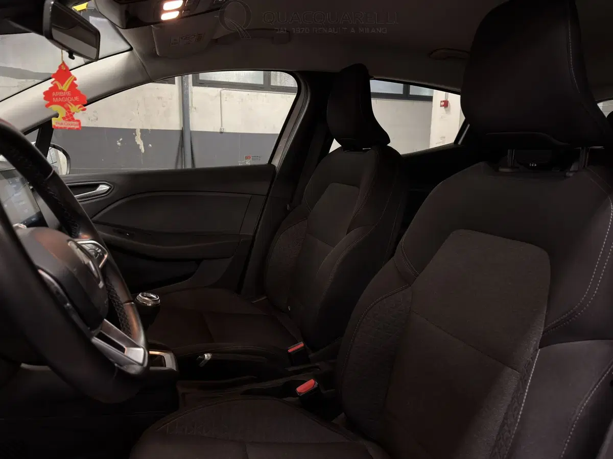Renault Clio usata a Milano (14)