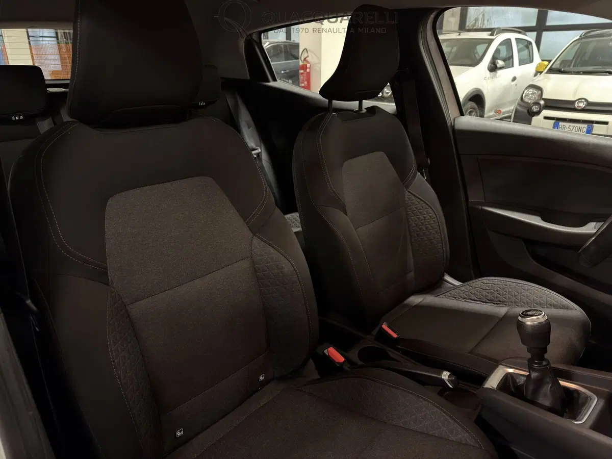 Renault Clio usata a Milano (15)