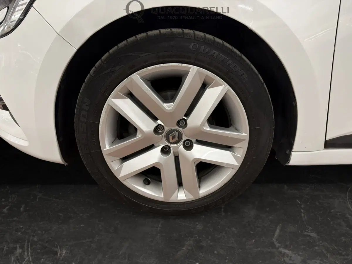Renault Clio usata a Milano (9)