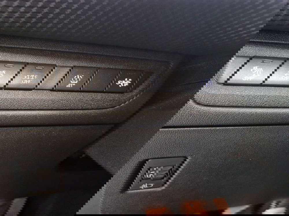 Peugeot 2008 usata a Varese (17)