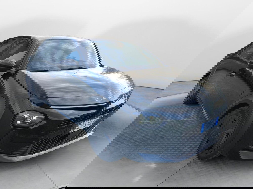 Lancia Ypsilon usata a Salerno (2)