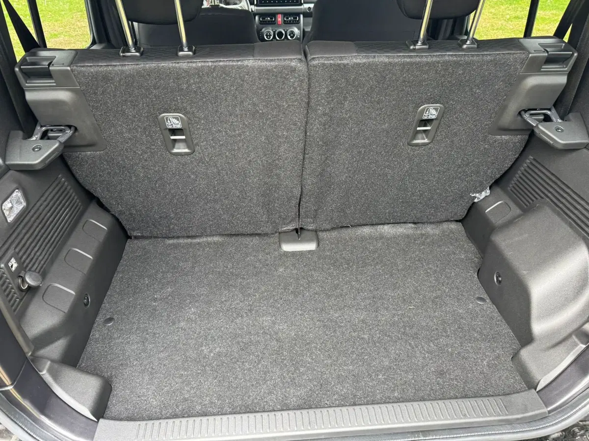 Suzuki Jimny nuova a Salerno (13)