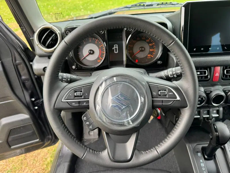 Suzuki Jimny nuova a Salerno (19)