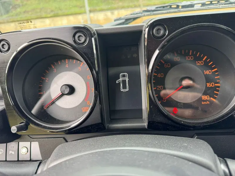 Suzuki Jimny nuova a Salerno (20)