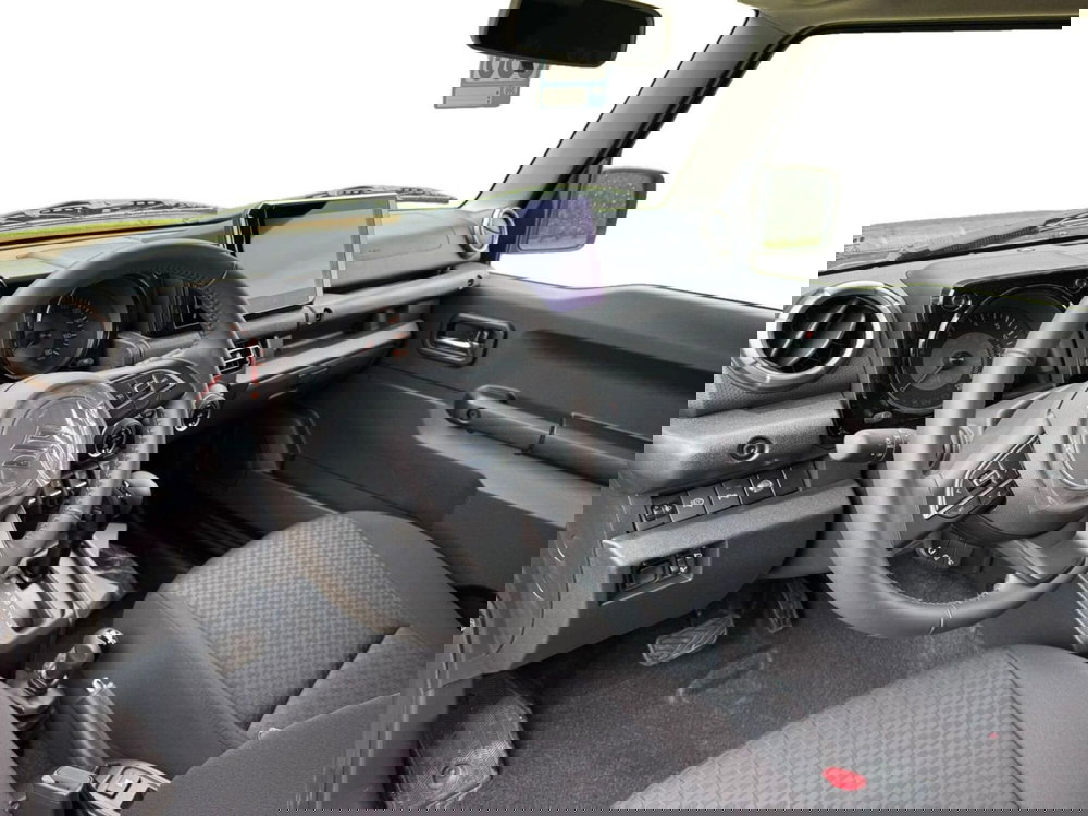 Suzuki Jimny nuova a Salerno (8)