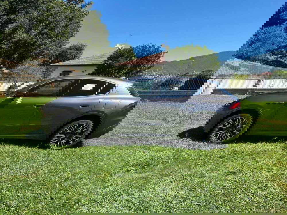 Maserati Grecale nuova a Salerno (11)