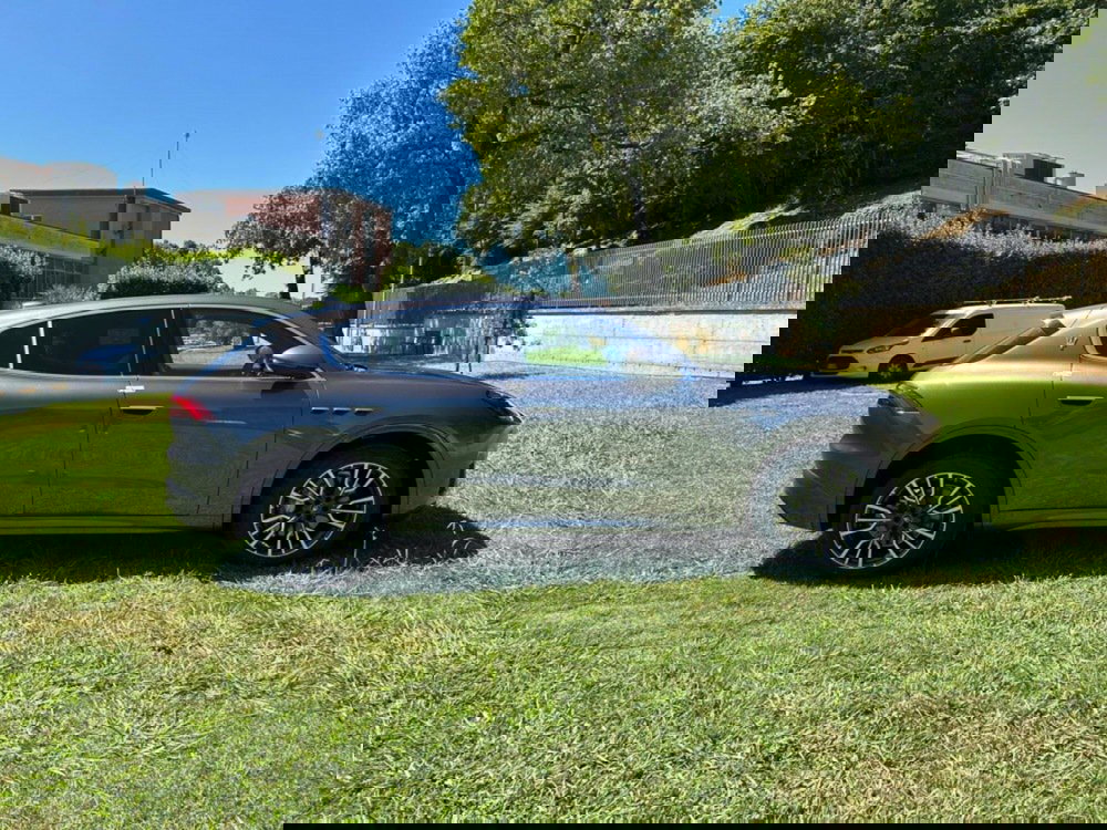 Maserati Grecale nuova a Salerno (12)