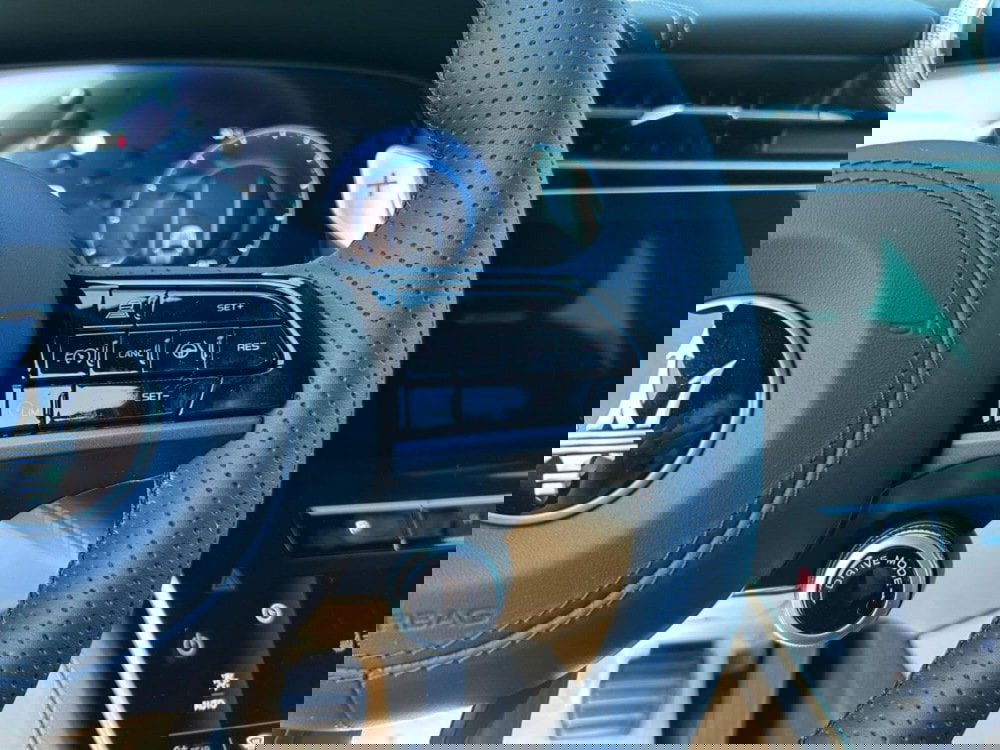 Maserati Grecale nuova a Salerno (20)