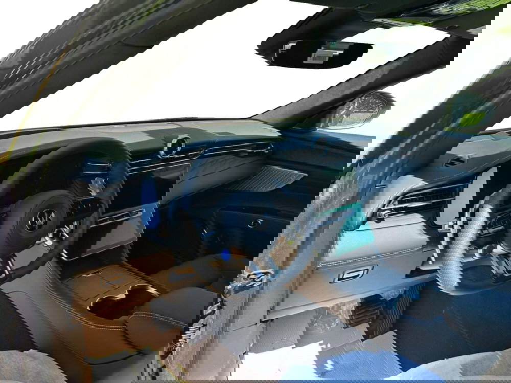 Maserati Grecale nuova a Salerno (8)