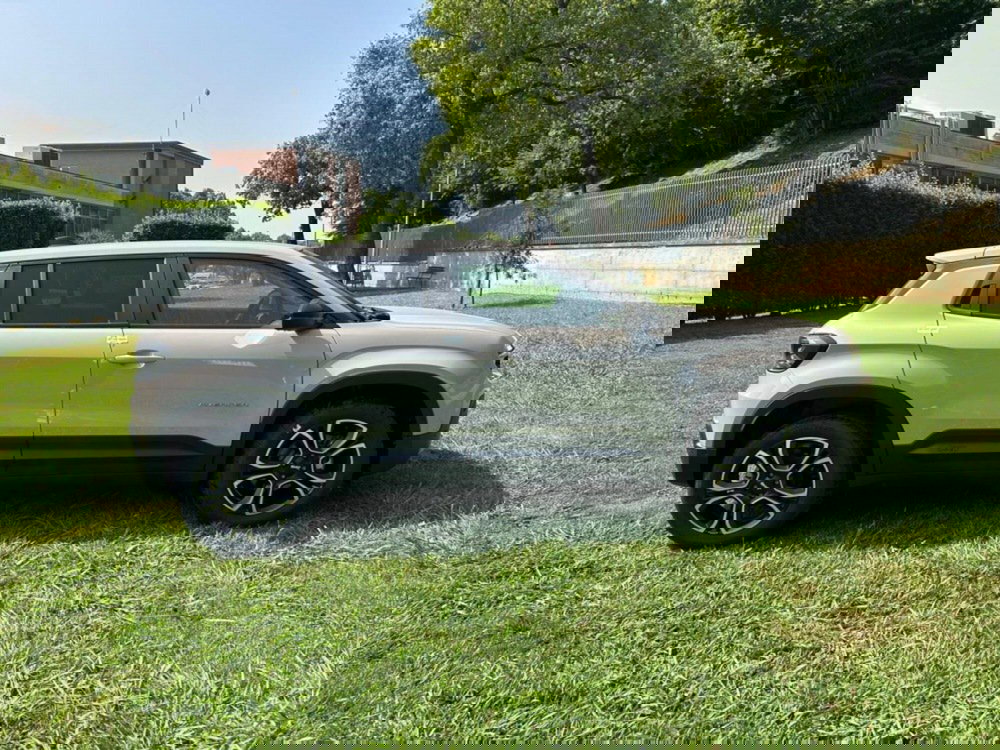 Jeep Avenger nuova a Salerno (11)