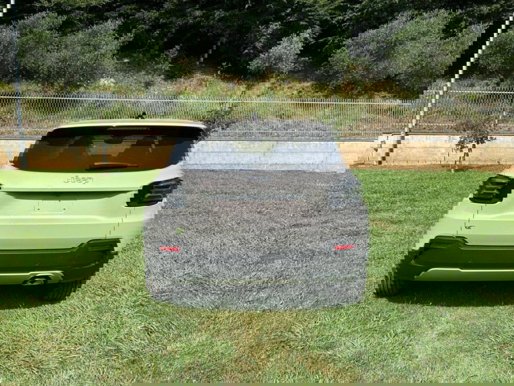 Jeep Avenger nuova a Salerno (12)