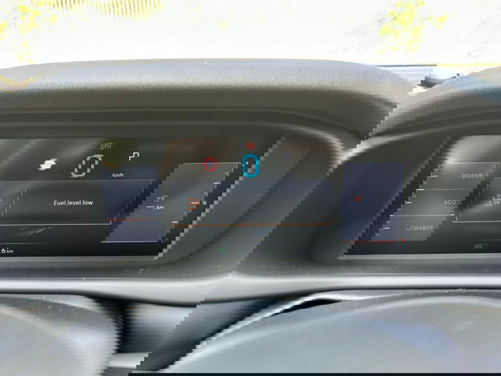 Jeep Avenger nuova a Salerno (17)