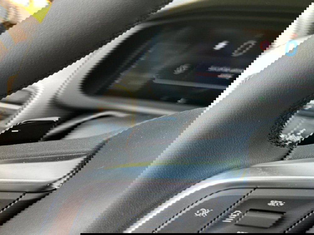 Jeep Avenger nuova a Salerno (18)