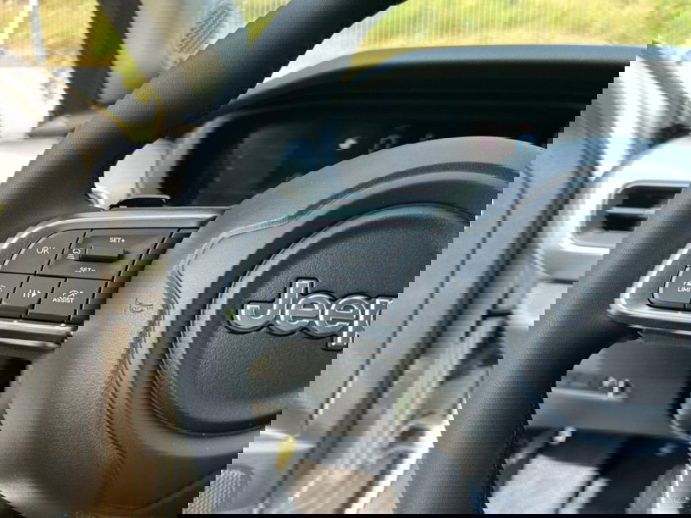 Jeep Avenger nuova a Salerno (20)