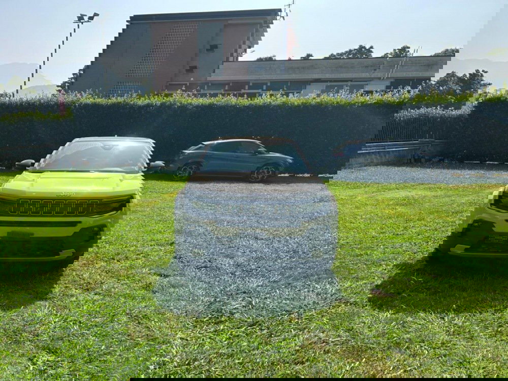 Jeep Avenger nuova a Salerno (9)