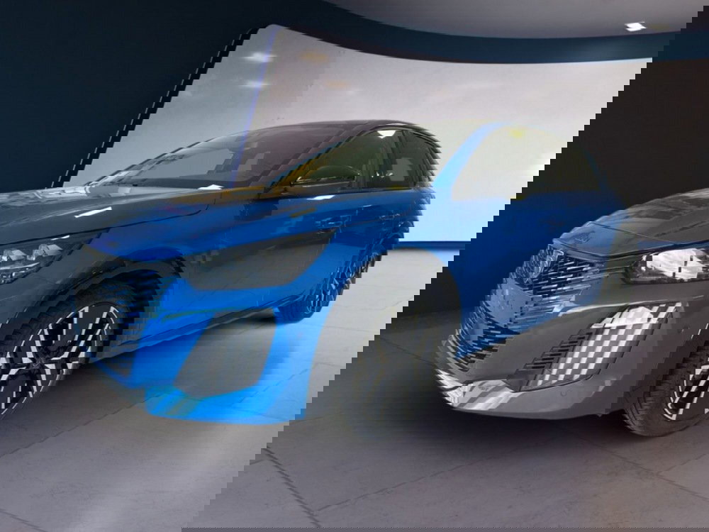 Peugeot 208 nuova a Salerno