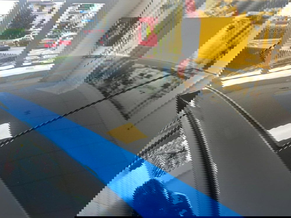 Peugeot 208 nuova a Salerno (15)