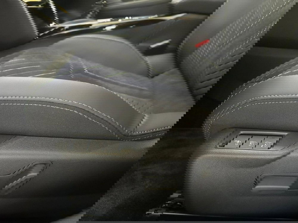 Peugeot 208 nuova a Salerno (8)