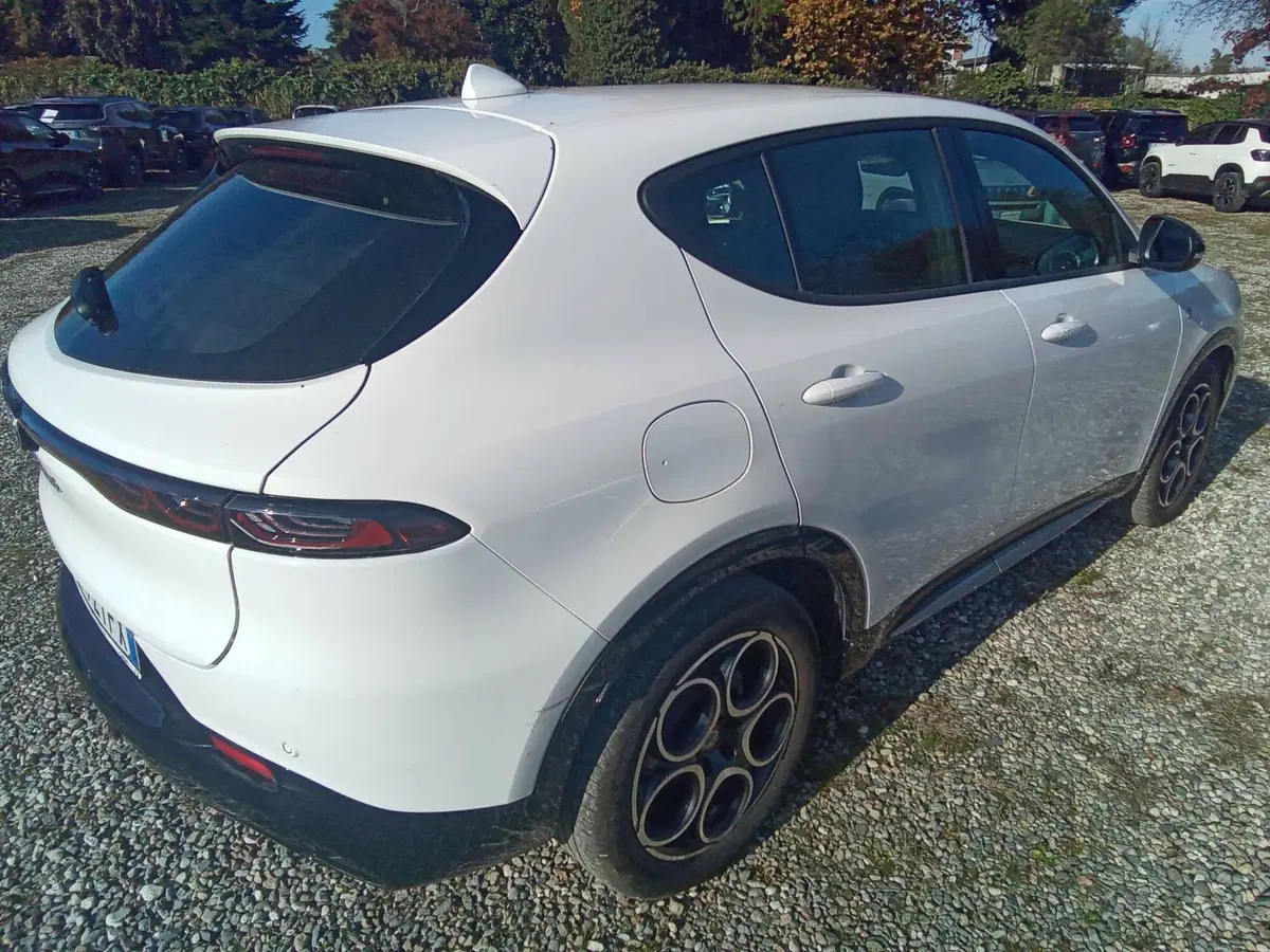 Alfa Romeo Tonale usata a Salerno (10)