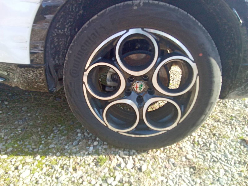 Alfa Romeo Tonale usata a Salerno (13)